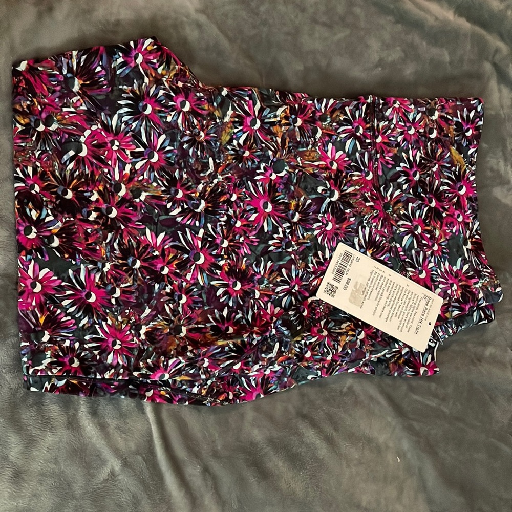 NWT size 20 Lululemon Base Pace HR 25”